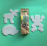 Nabbi Bio Beads Bgelperlen -1000 St. und 3er-Set Legeplatten Elch-Frosch-Igel - nur noch 4x verfgbar!!