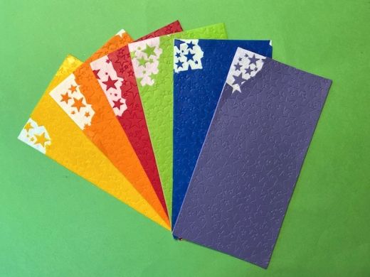 Wachsplatten-Set Sterne regenbogenfarben - 6 Wachsplatten mit gestanzten Stenen