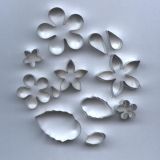 Ausstechformen  Bl�ten und Bl�tter 12 teilig