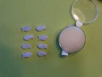 Glas-Fischperlen  rosa - Dose mit 8 Stck - nur noch 1x verfgbar -Sonderpreis