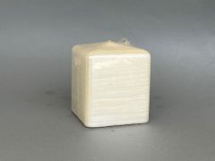Perlmuttkerze quadratisch 95x80x80  mm elfenbein (nur noch 3x verf�gbar)