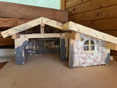 Krippenstall oder Bauernhofscheune zum Selbstausbau