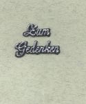 Schriftzug: Zum Gedenken schwarz-silber